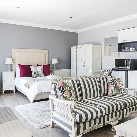 Namaste Spacious Studio Apartment Langebaan Exteriör bild