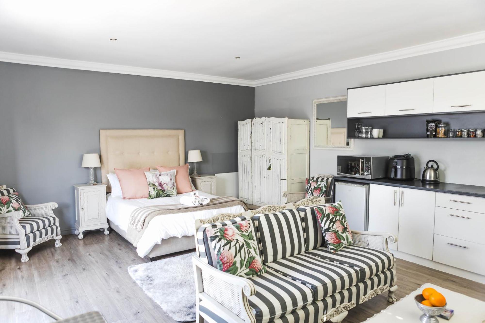 Namaste Spacious Studio Apartment Langebaan Exteriör bild