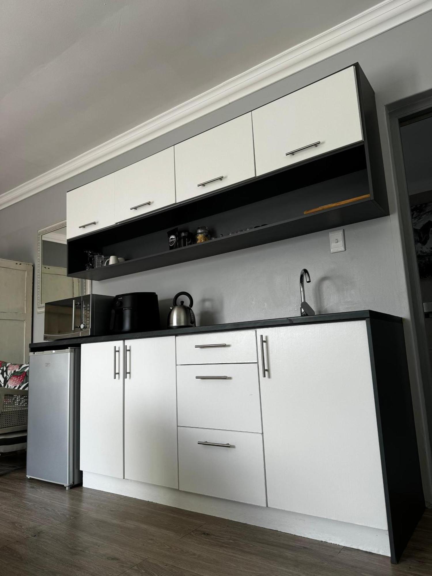 Namaste Spacious Studio Apartment Langebaan Exteriör bild