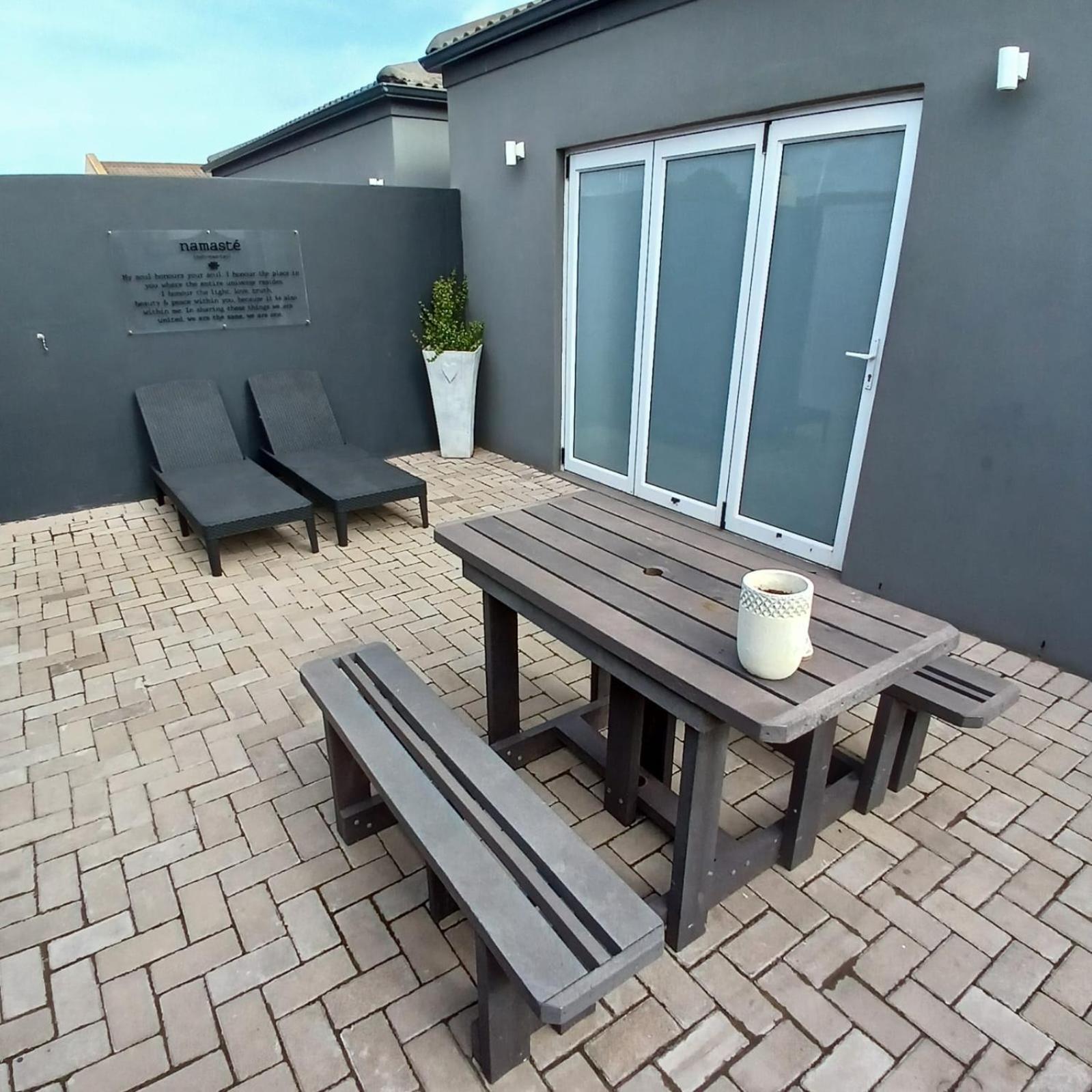 Namaste Spacious Studio Apartment Langebaan Exteriör bild